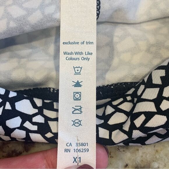 Lululemon Run Inspire Zipper Pocket Black White Leggings Size 10 - Picture 10 of 12